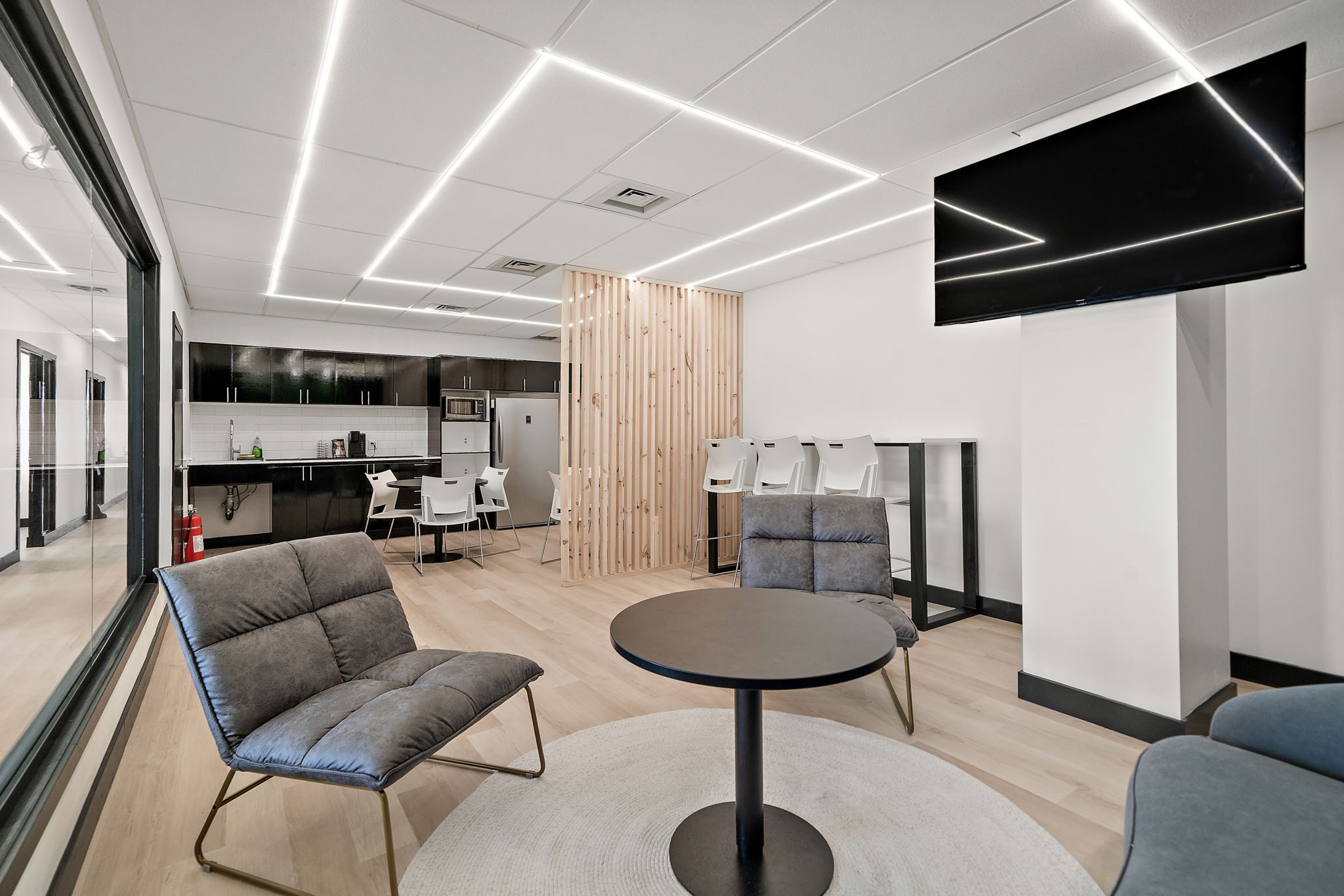 Comfortable lounge at Swivl Laval