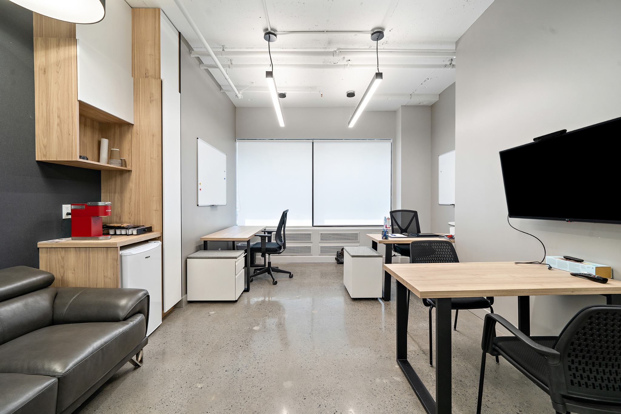 Premium workspace at Swivl Queen Mary